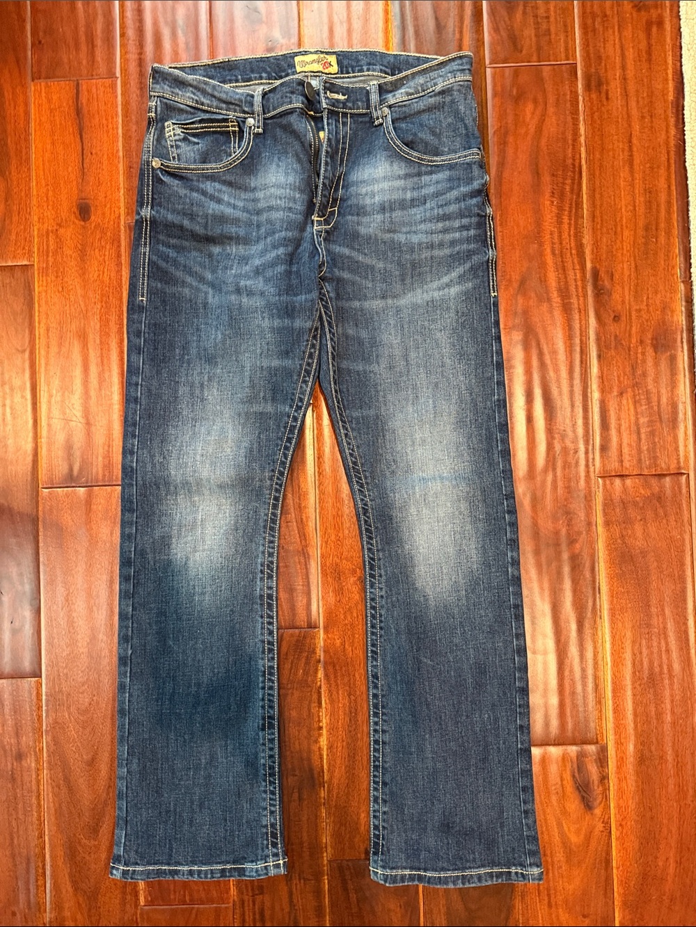 Wrangler Men's Faded Blue Straight Jeans